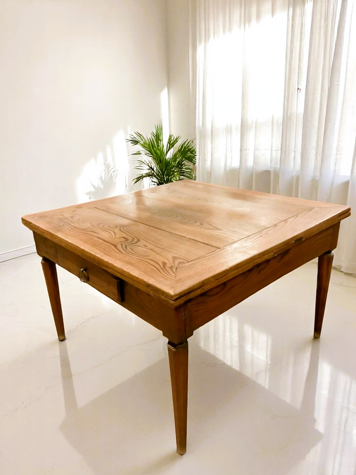 tavolo-quadrato-allungabile-antico-emporiodellepassioni.com