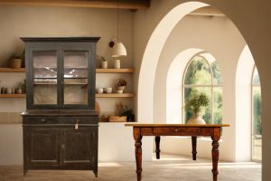 credenza-vetrina-tavolo-epoca-emporiodellepassioni.com