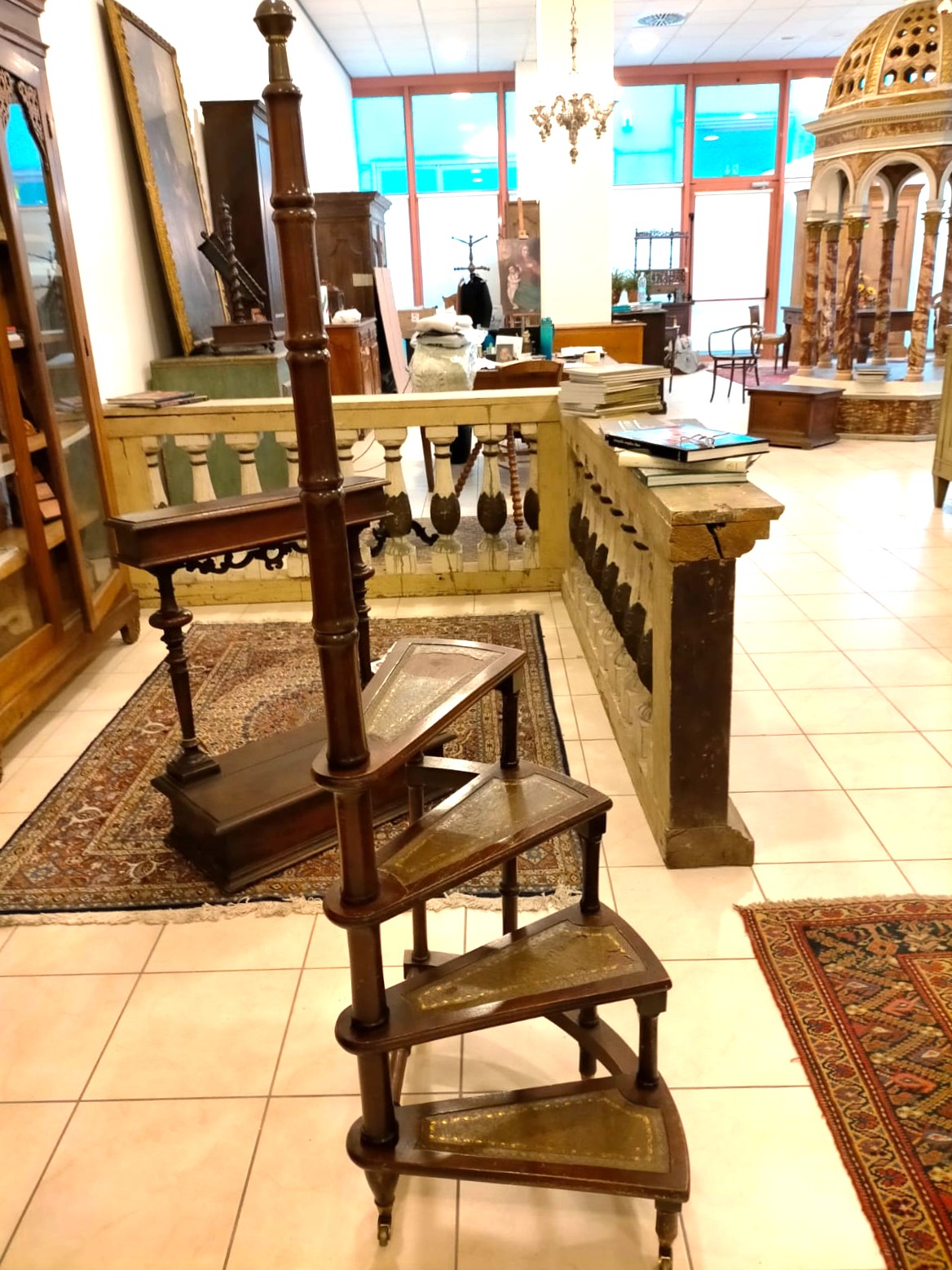 scala-chiocciola-inglese-mogano-novecento-emporiodellepassioni.com